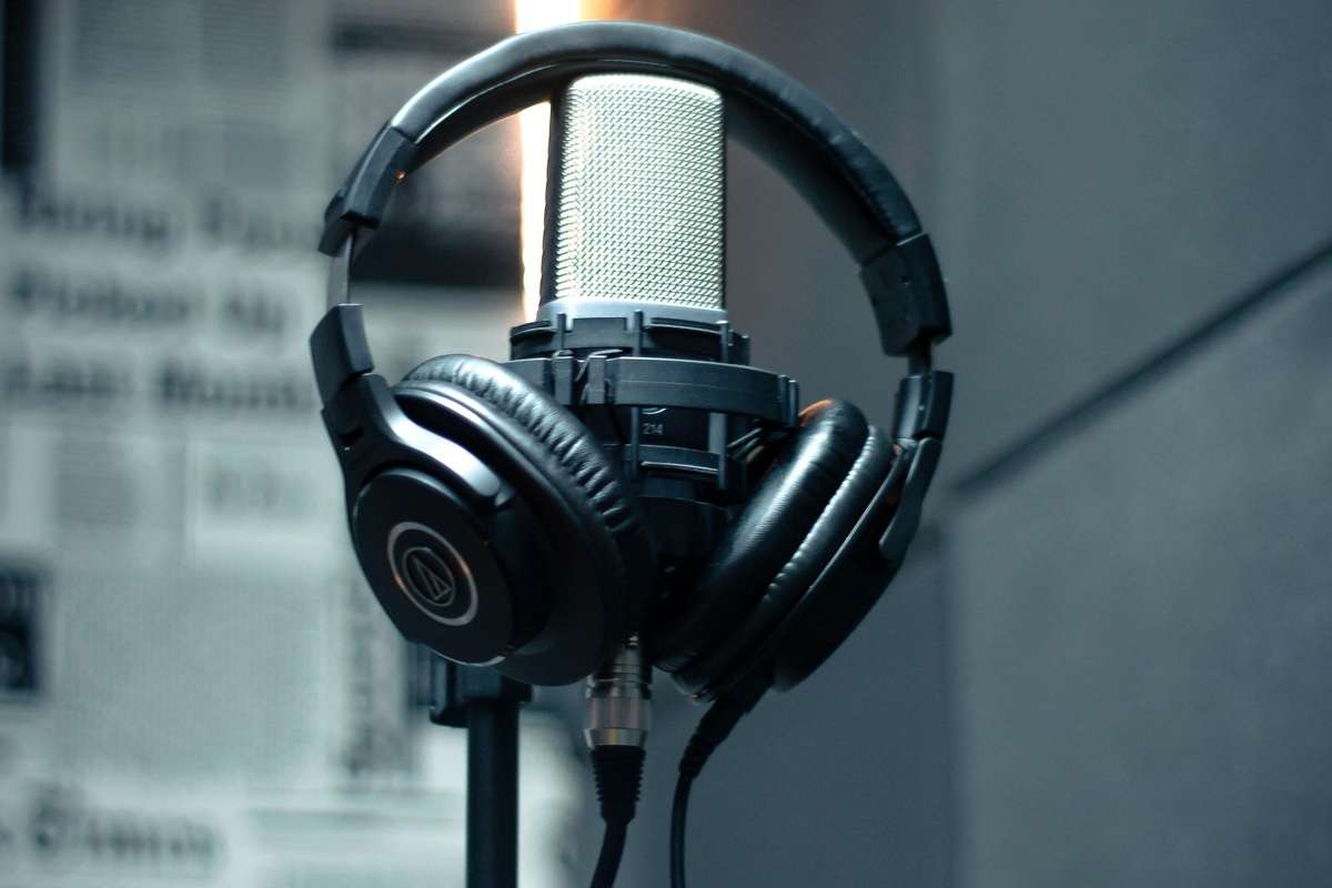 Pexels mic 3587496